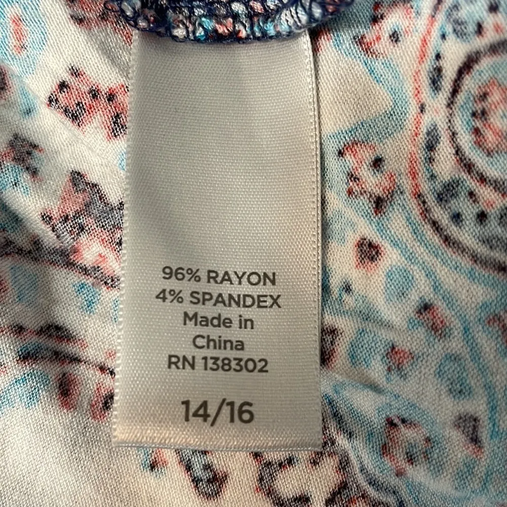 Avenue Paisley Print Short Sleeve Tee - Image 4