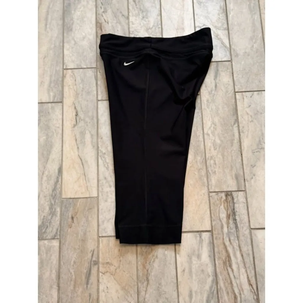 NEW Nike women's small 4/6 DRI-FIT Black Capri wide leg leggings - Image 6