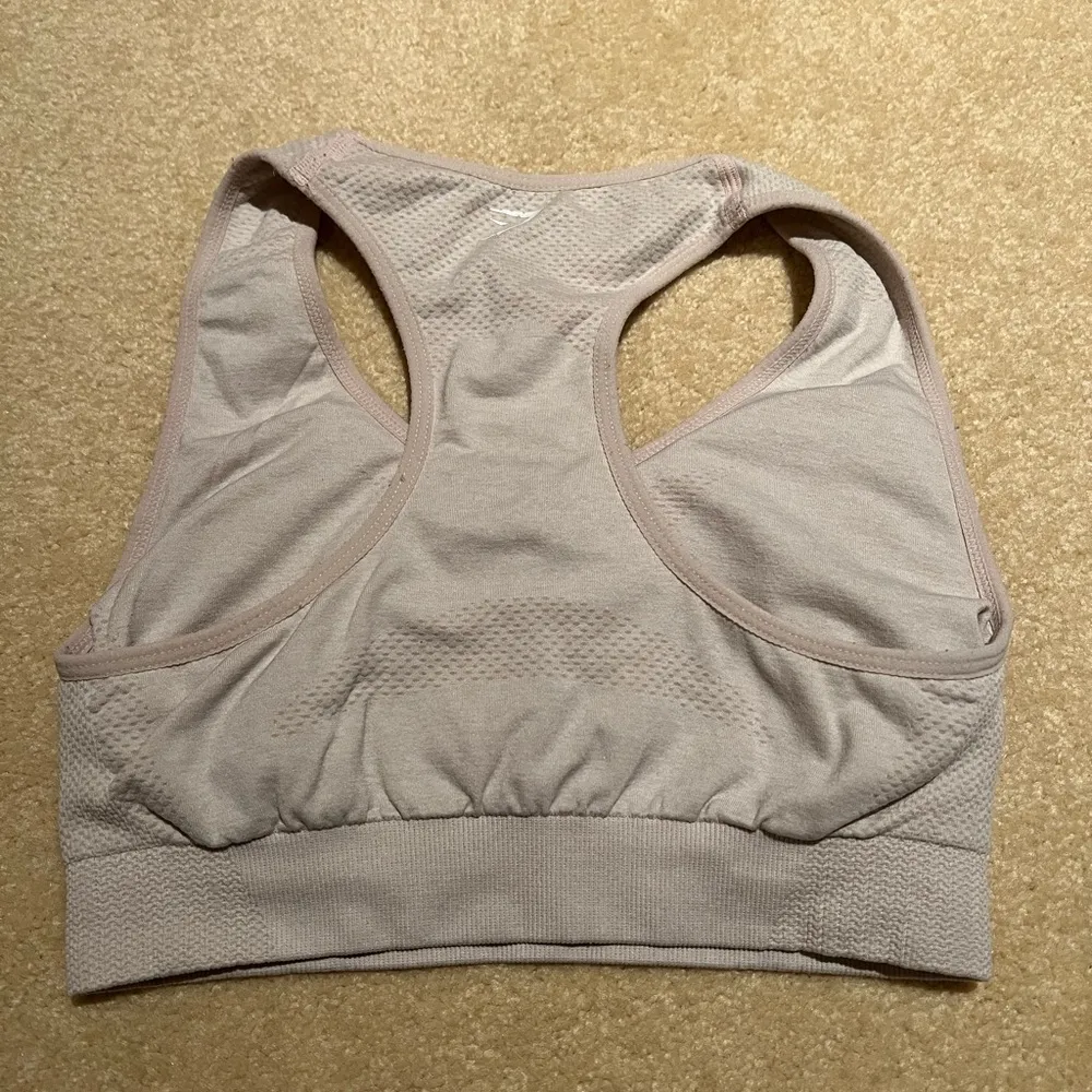 Gymshark sports bra - light pink - Image 2