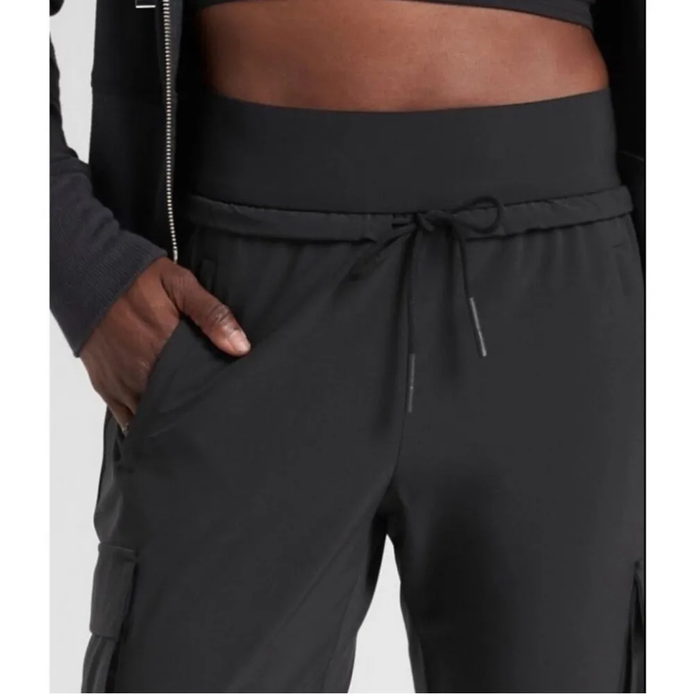 Athleta Sutton Joggers Size 4 Black Mid Rise Cargo Pant Drawstring Athleisure - Image 5