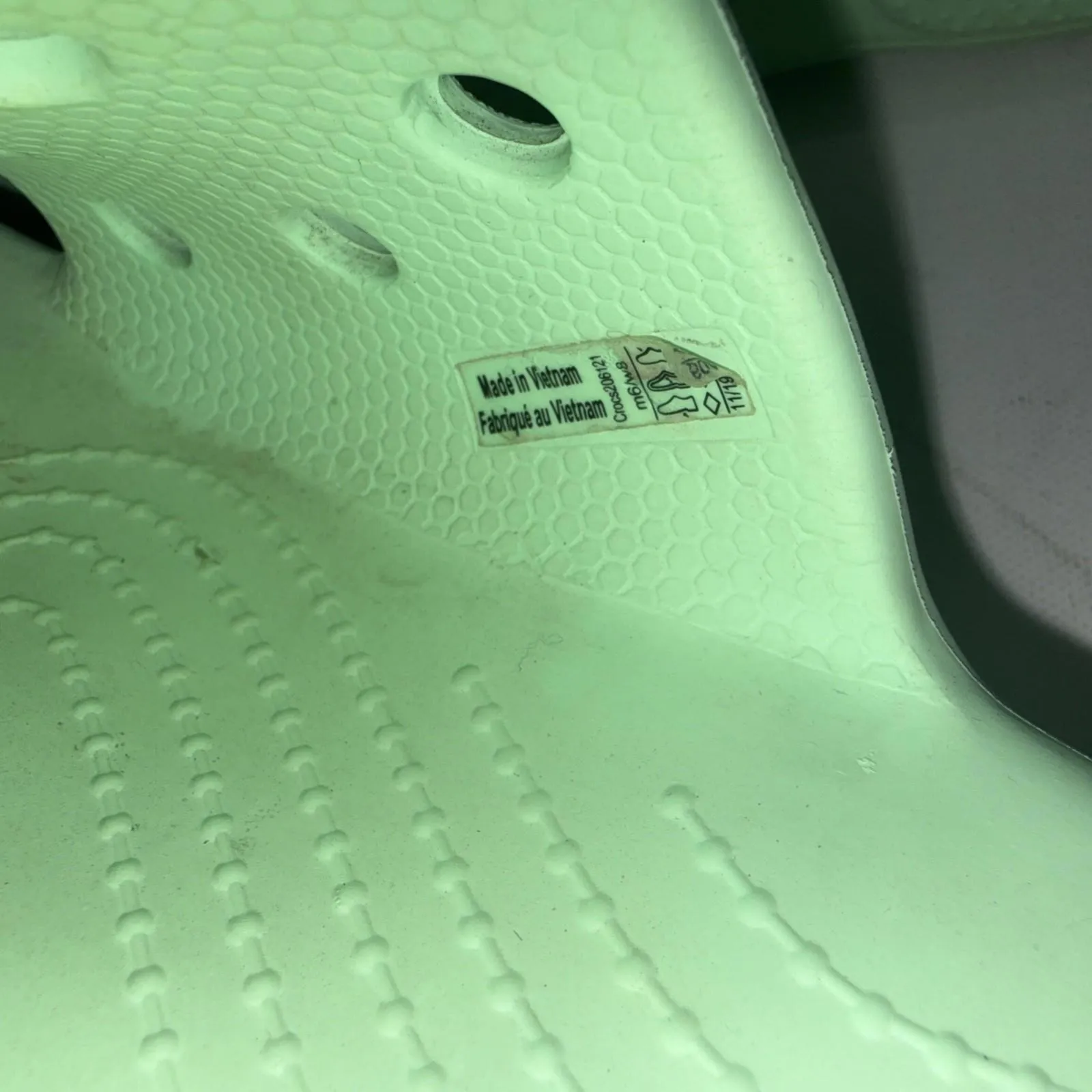 Iconic Comfort Crocs Slides Sandals Green Waterproof Size W8 M6 Unisex Shoes - Image 6