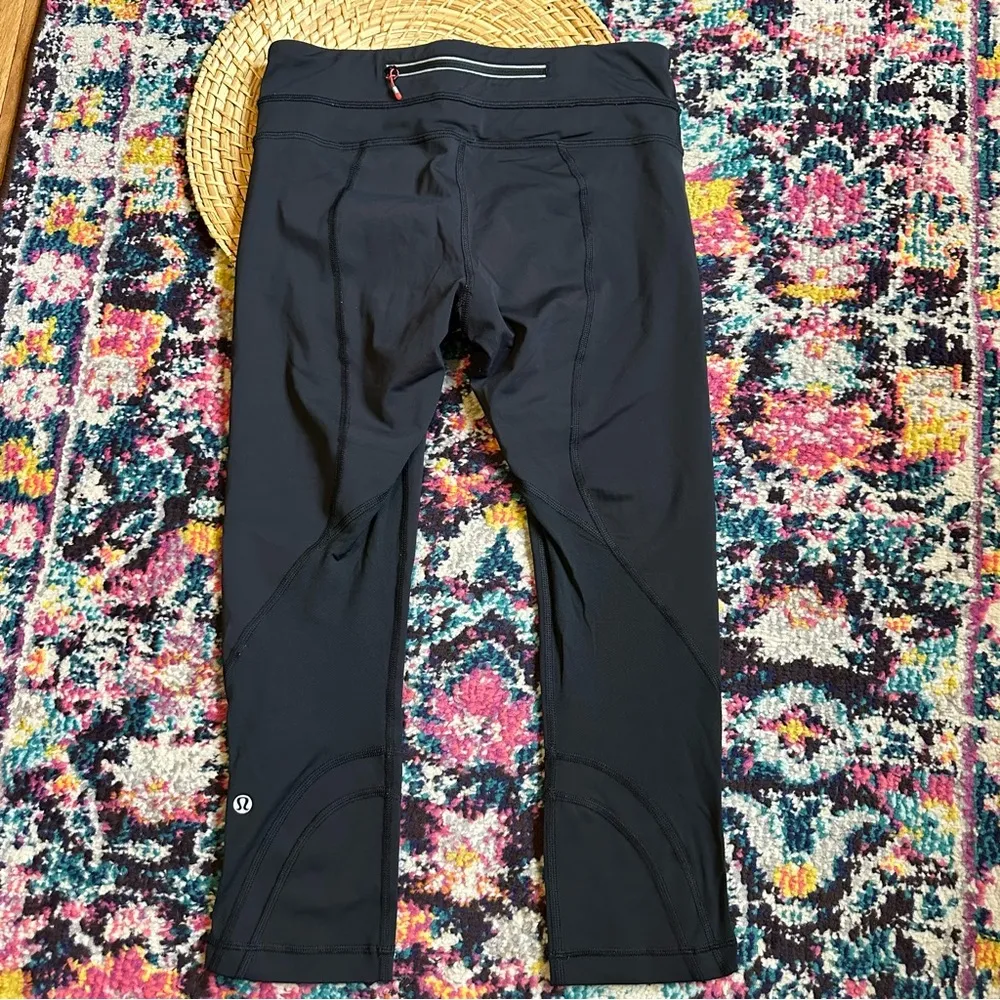 Lululemon Crop Legging Black Womens Size 6 Active Performance Workout - Image 2