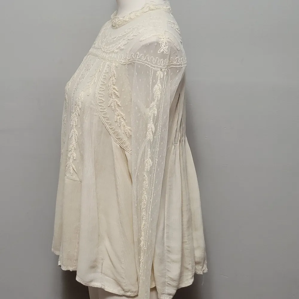 Buckle Sixes & Sevens cream embroidered mesh  blouse size xs - Image 6
