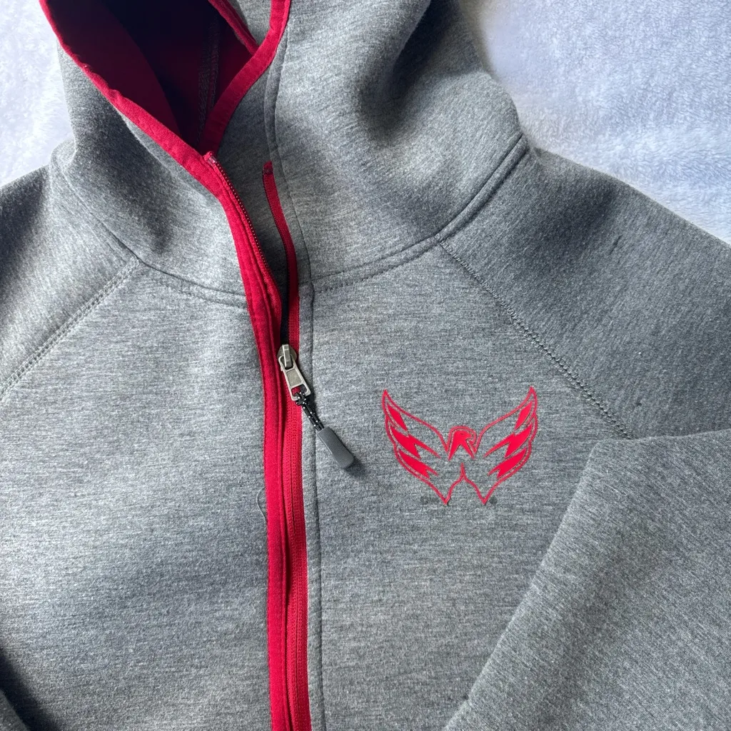 Touch by Alyssa Milano Red Jacket with Gray Lining size M Size M - Image 6