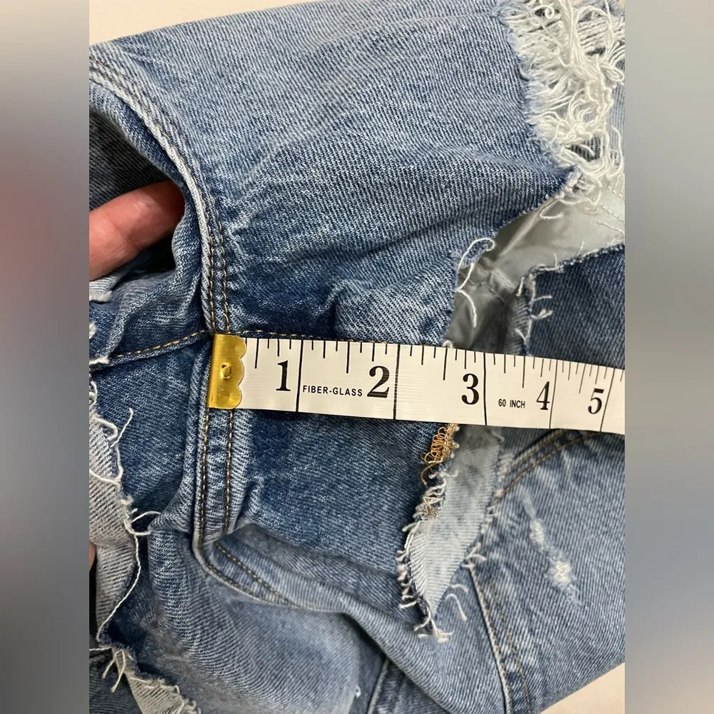 NWT Good American Good 90’s Denim Shorts in Indigo Distressed Size 6 - Image 14