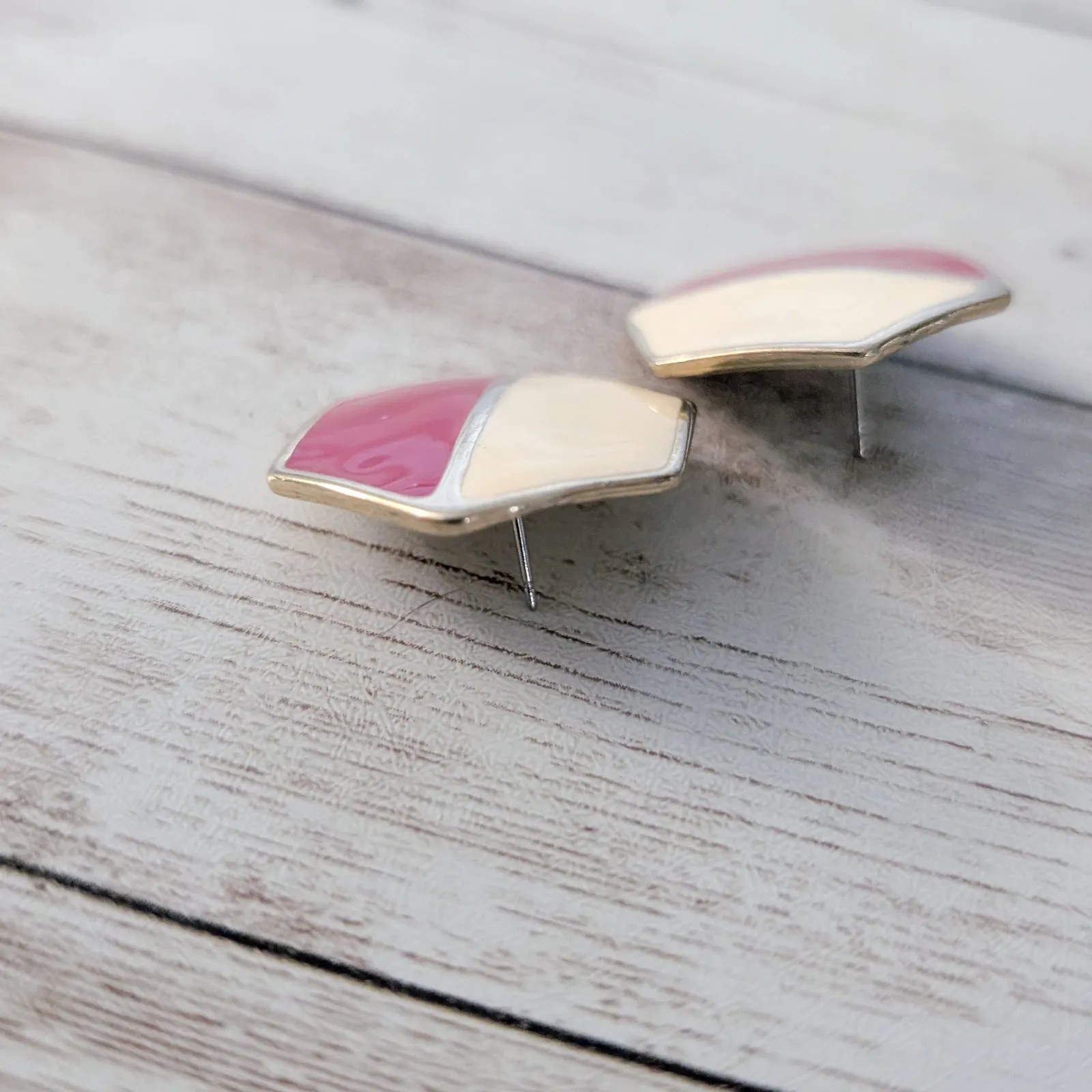 Vintage Stud Earrings 6 Sided Red & Cream Large Retro - Image 5