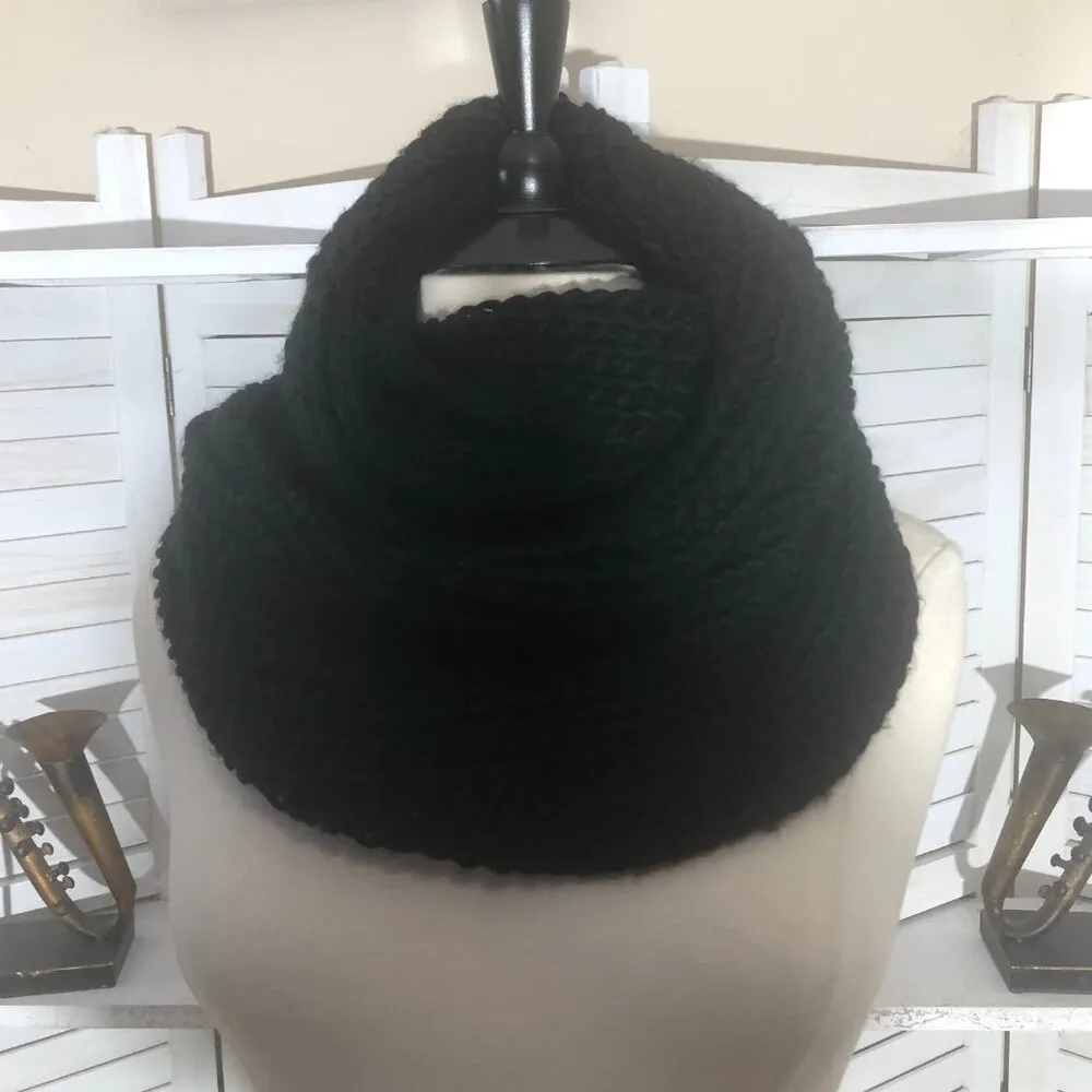 Black thick cable knit infinity scarf cozy chunky very warm OS - Image 4