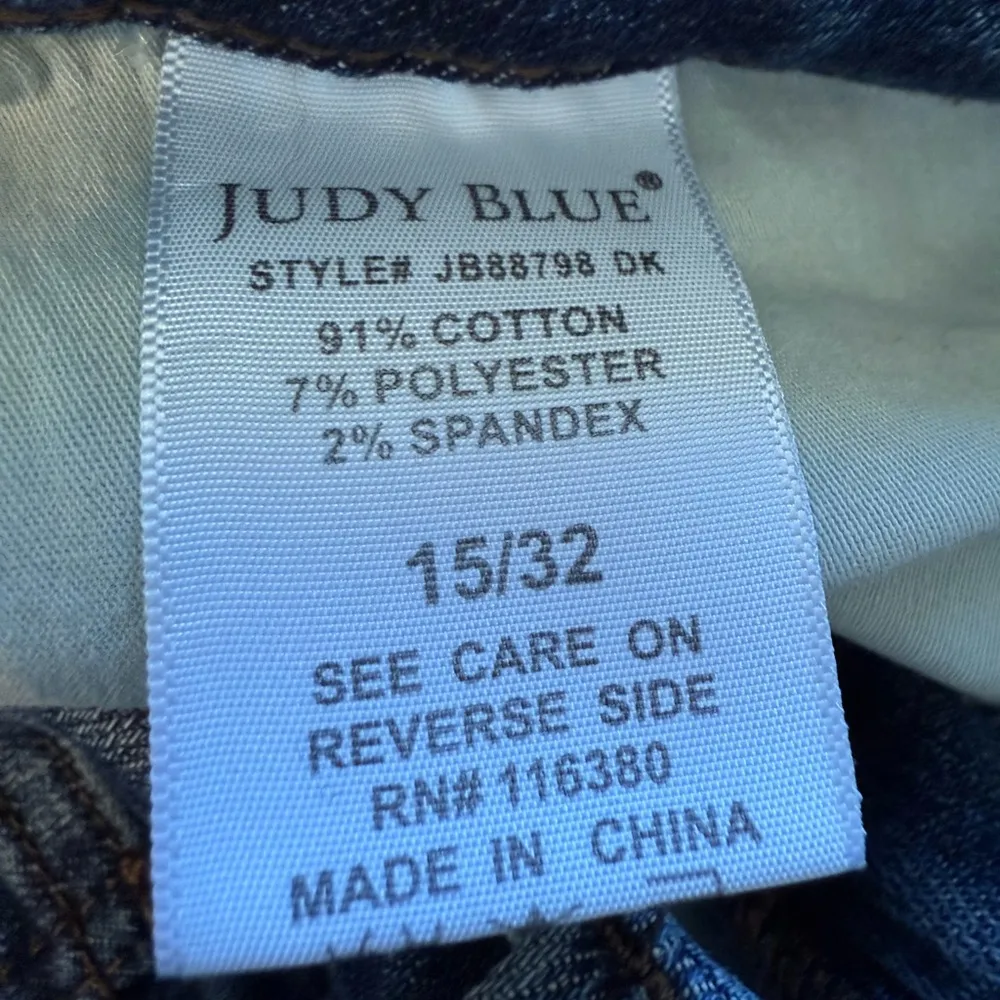 Women's Distressed Skinny Jeans Dark Wash Size 32 Comfy Stretch - Image 6