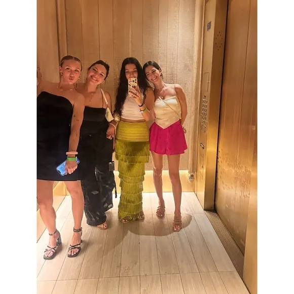 Premium Green Textured Tassel-Trimmed Maxi Skirt – Size 0 (Fits 2–4)‎ - Image 6