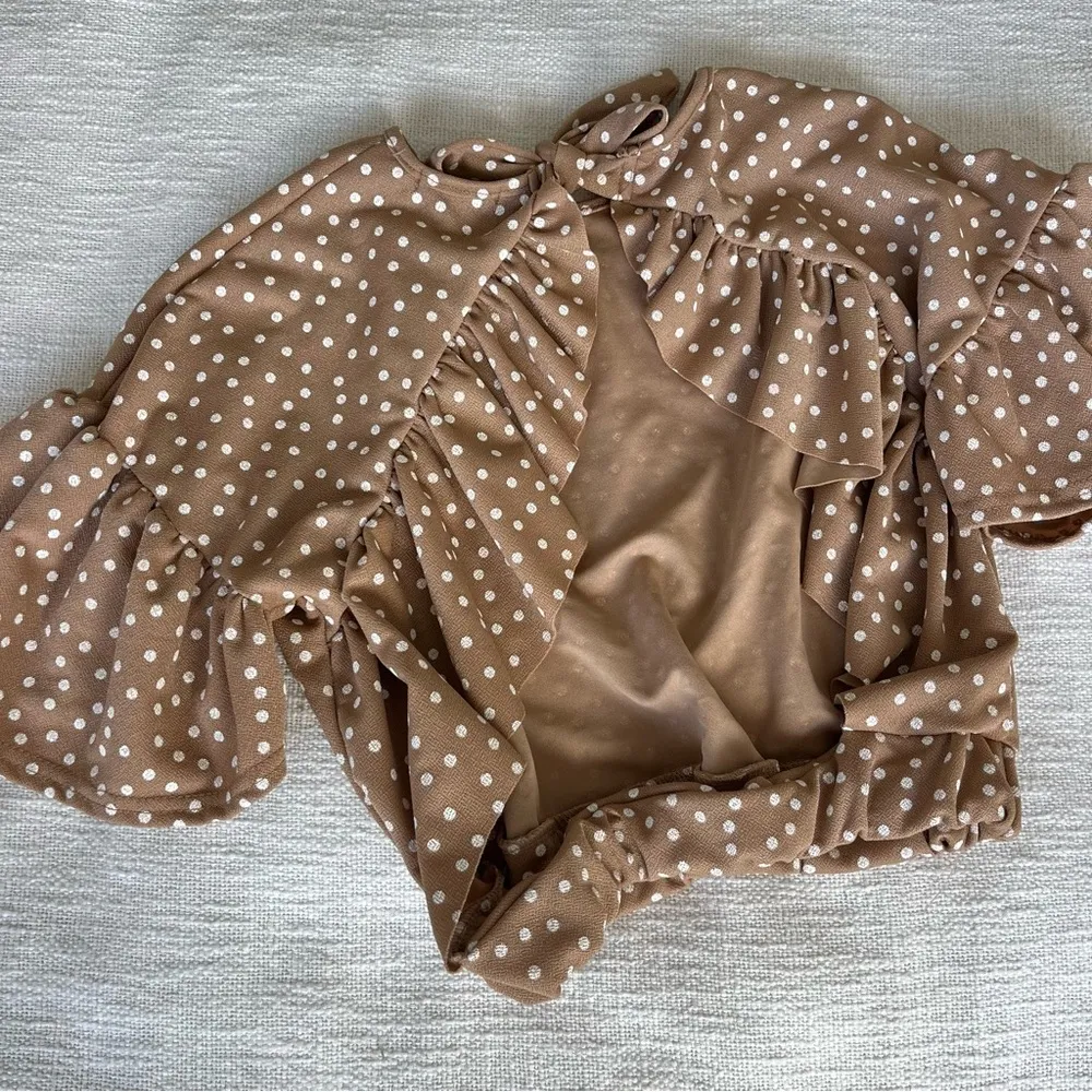 Flutter sleeve backless top - Image 3