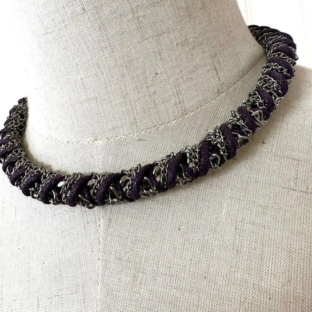 Purple and silver tone twisted necklace - Image 2