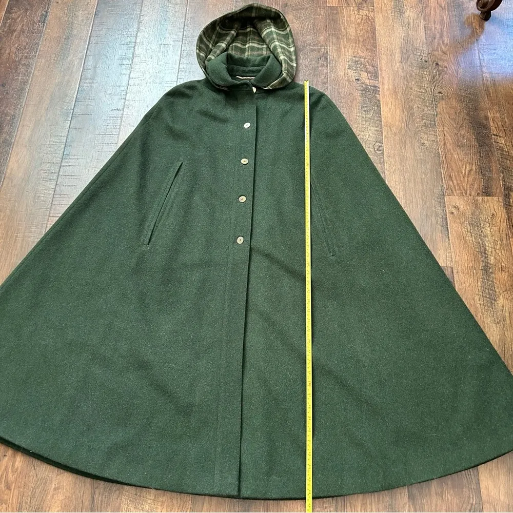 COJANA London wool / cashmere blend cape, made in England, one size Green - Image 10