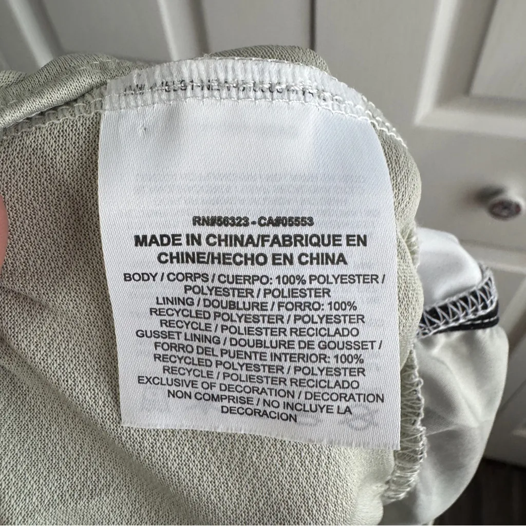 Nike Dri fit lined running shorts size large - Image 6