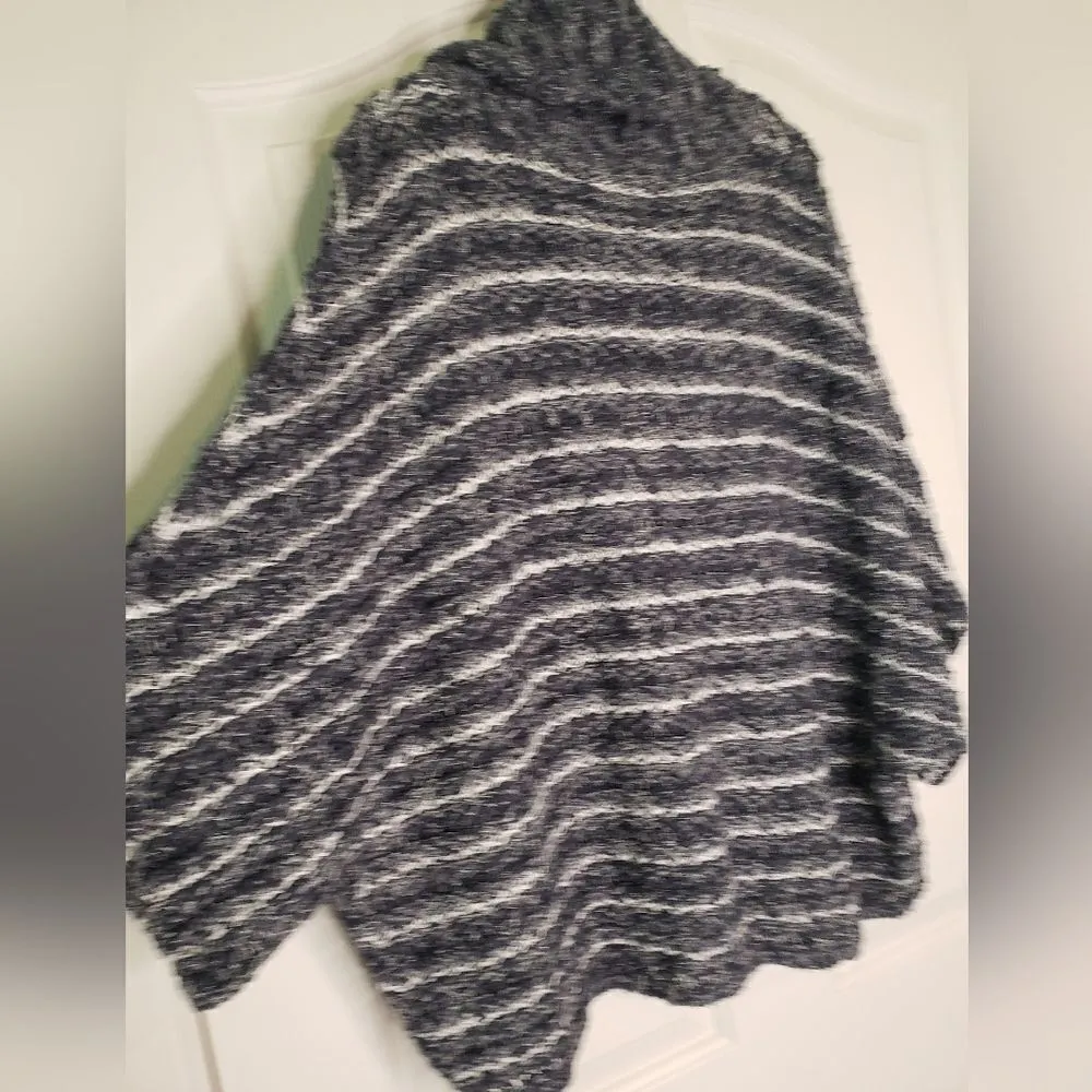 Moth Sweater Size undefined - Image 5