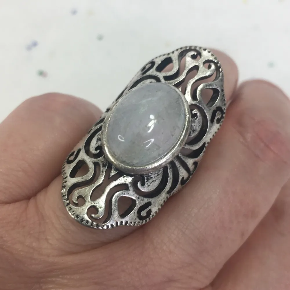 Natural stone ring scroll cut outs silver tone size 8 - Image 3