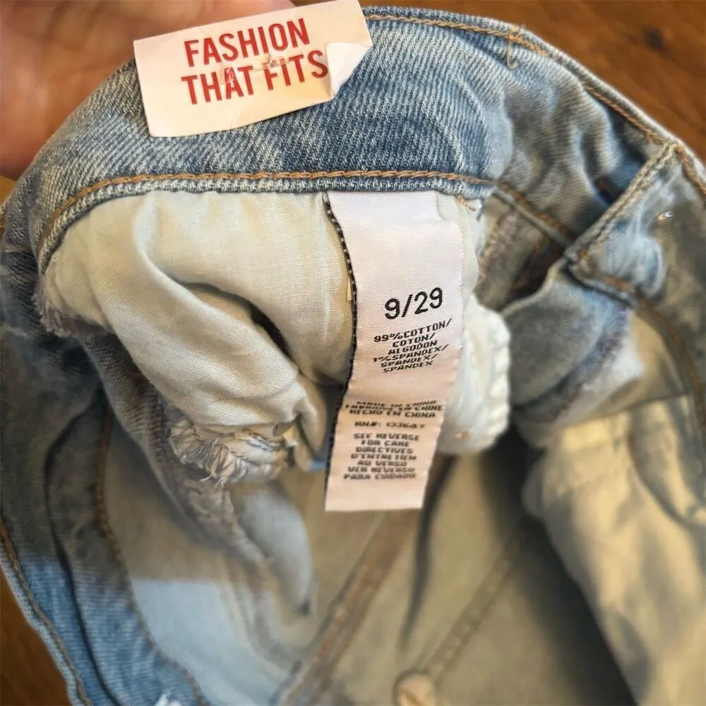 Celebrity Pink Women's Distressed Denim Shorts with Belt Size 9 Blue - Image 9