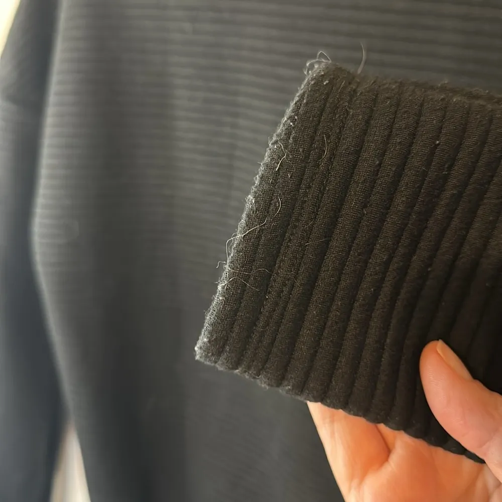 Fabletics Bre Long Sleeve Tunic Quilted Sweatshirt Black Size Medium - Image 11