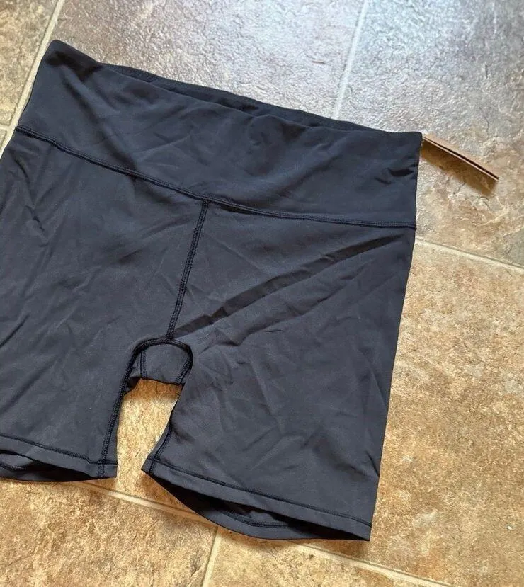 Skims Fits Everybody High Waisted Short Onyx Size XL - Image 5