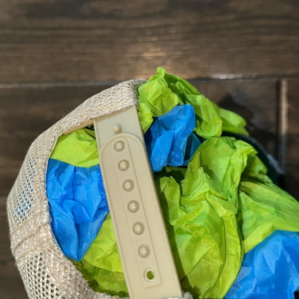 Judith March Vintage Style Trucker Hat with Embroidered Patch - Image 6