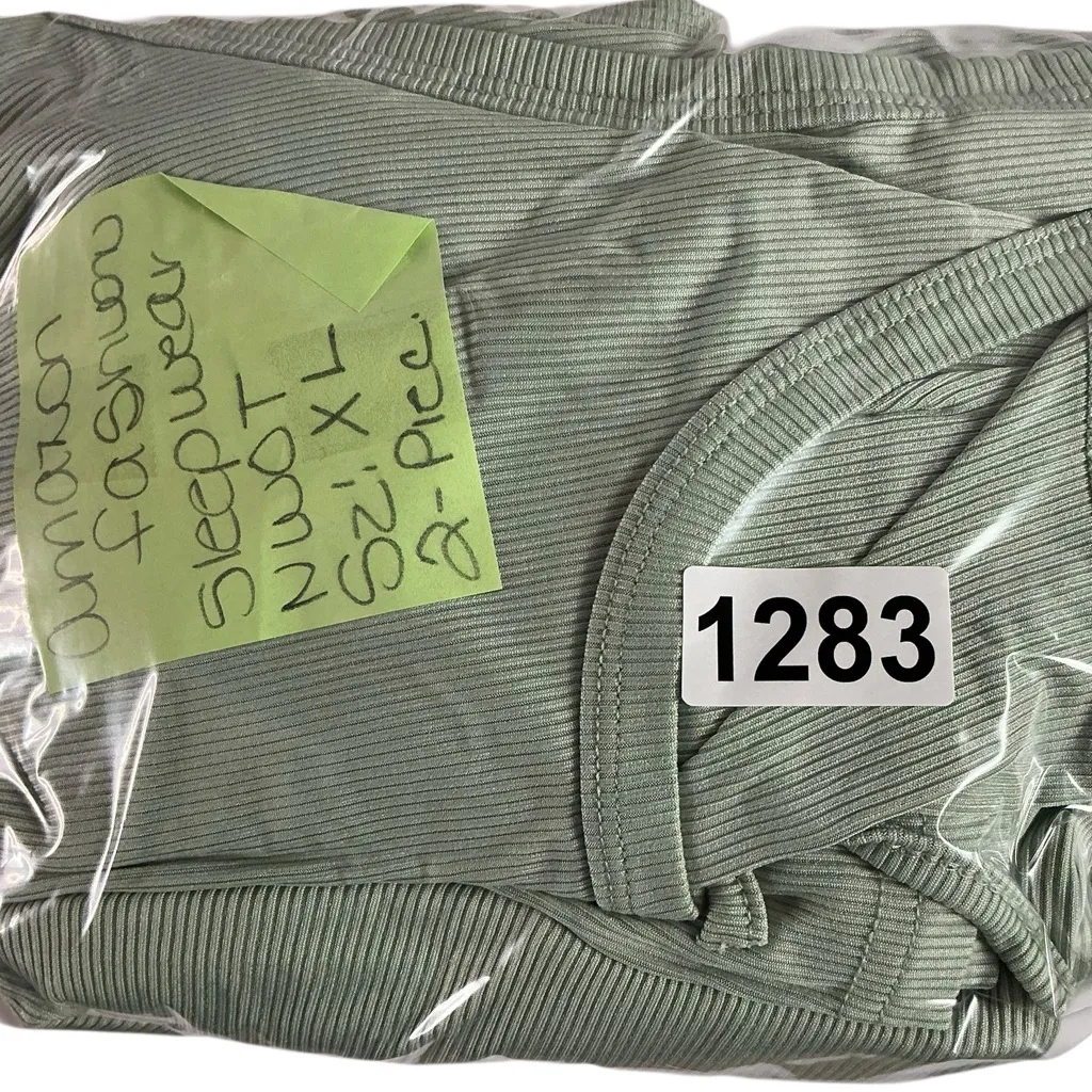 Amazon 2 piece Lounge wear Ribbed Light Green Top XL - Image 5