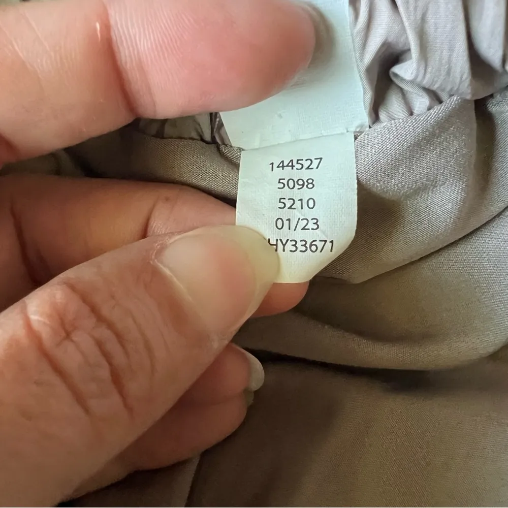 Radiant commuter Woven Smocked high waist running shorts large - Image 8