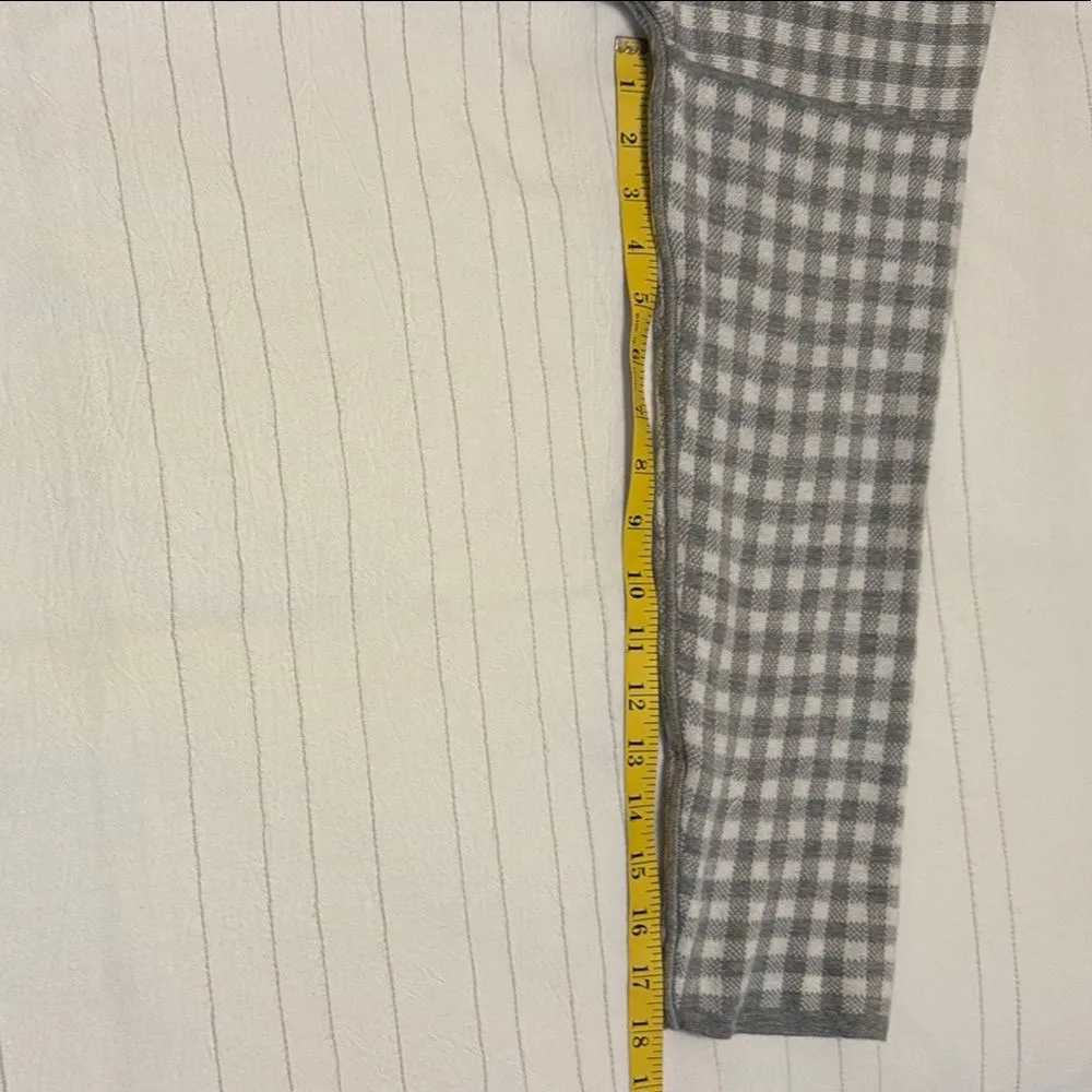 J. Jill Reversible Gray and White Gingham Crew Neck Sweater Size undefined - Image 6