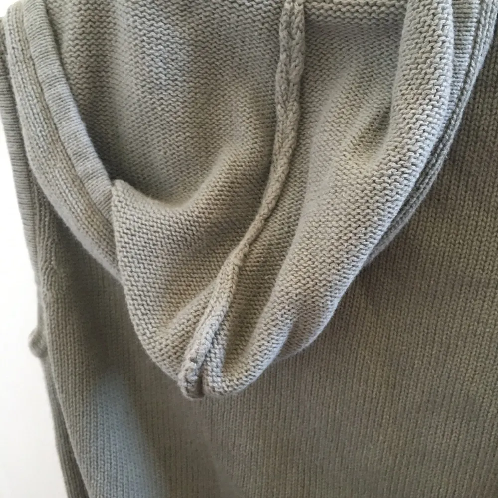 FINAL MARKDOWN Cherokee zip front hooded vest medium - Image 5