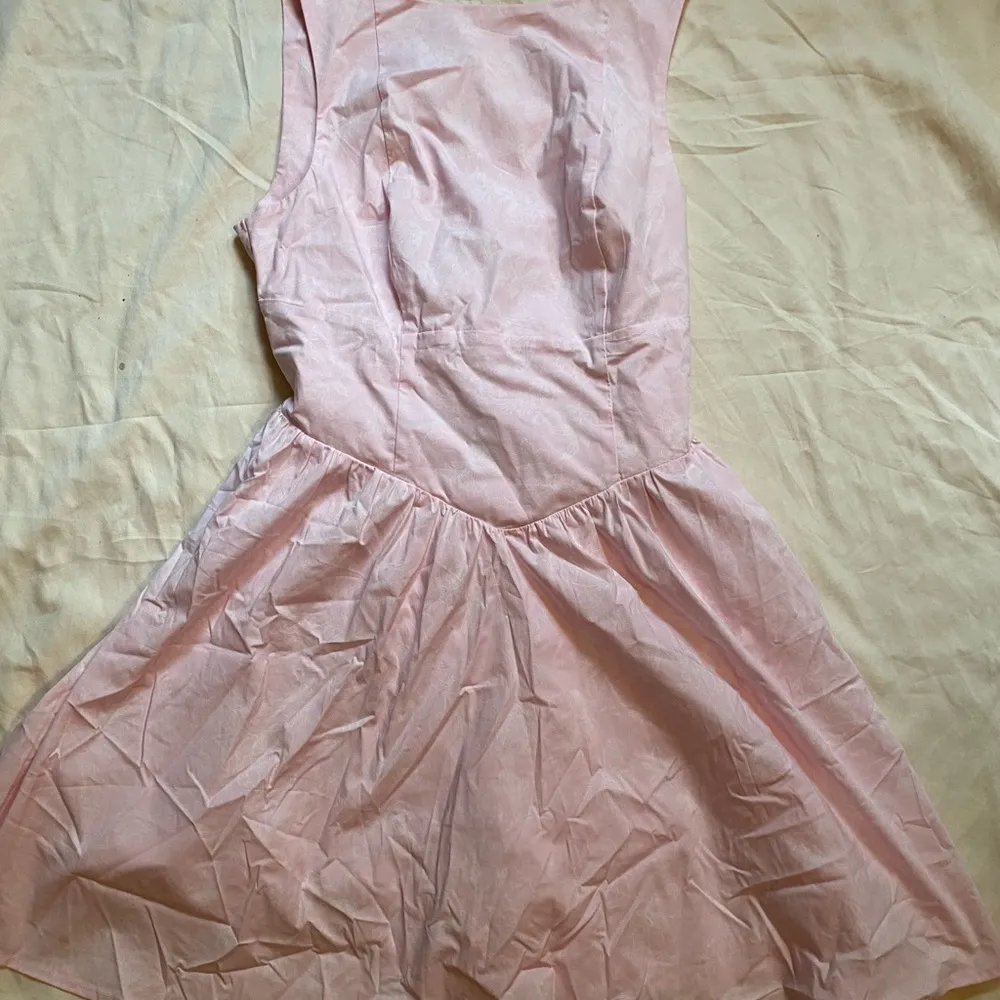 Elegant Light Pink Sleeveless Mini Dress Open Back Size Medium‎ NWOT​ - Image 2
