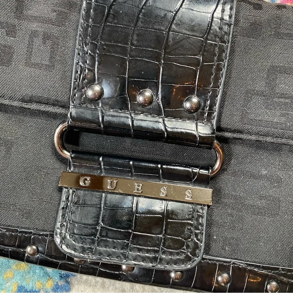 Vintage Y2K Guess Crossbody Purse Bag - Image 5