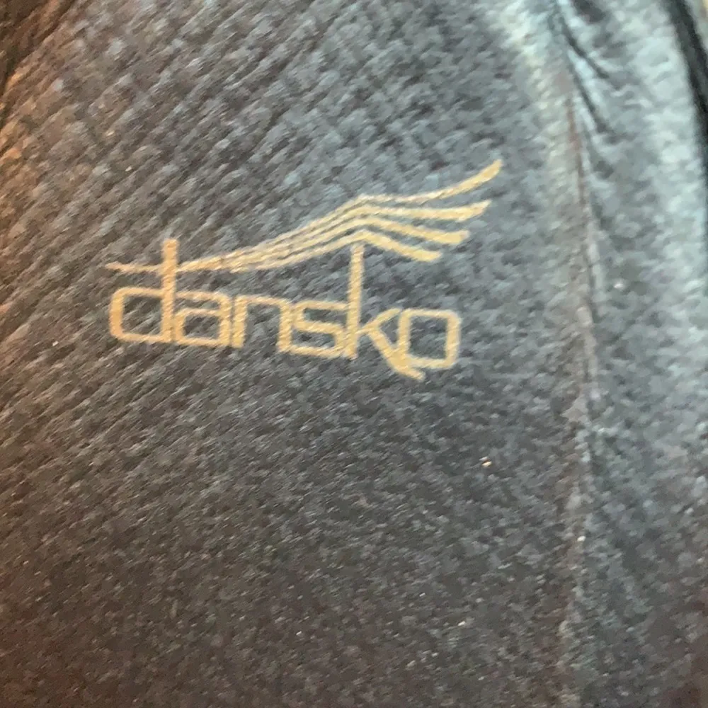 Dansko  nursing clogs 39 - Image 7