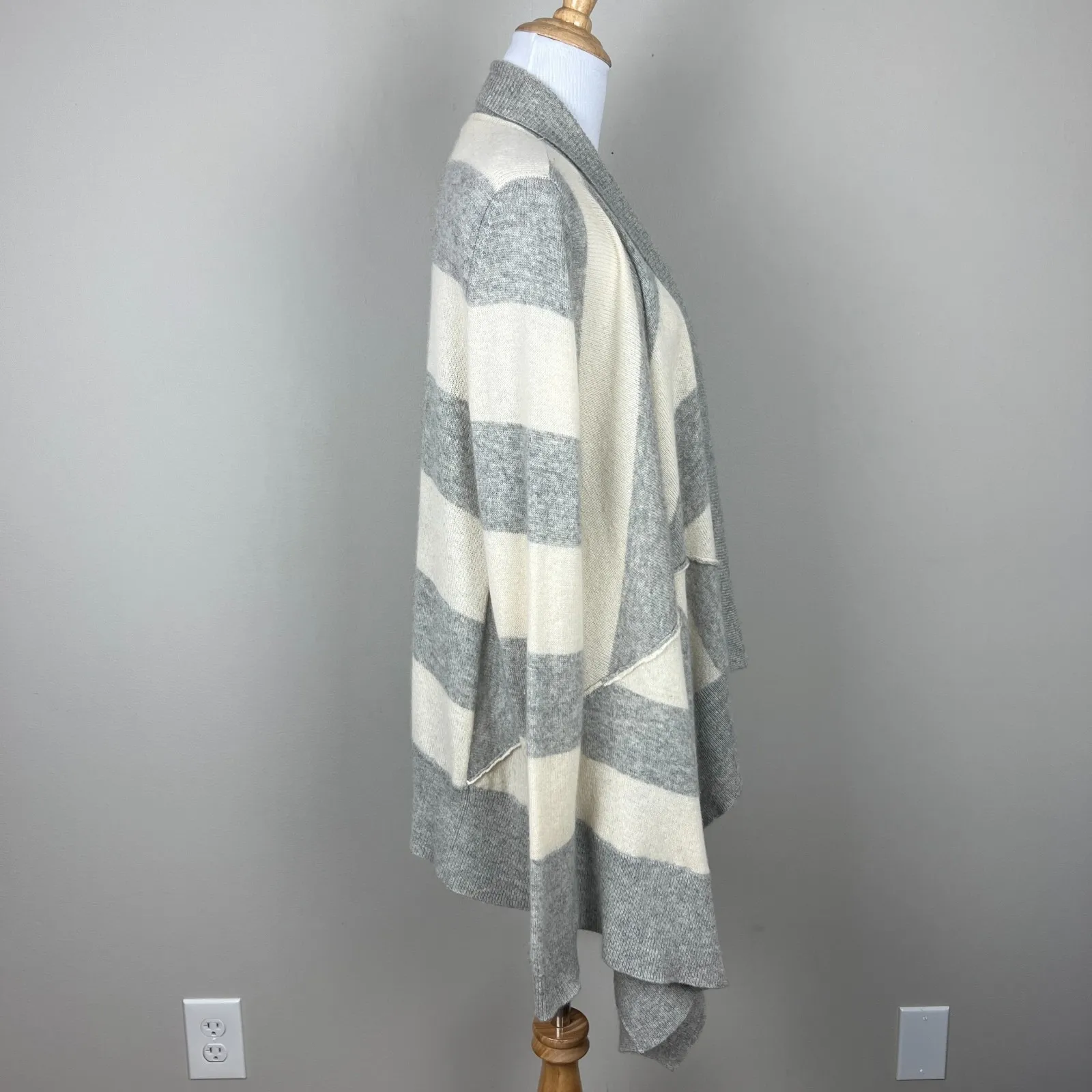 Garnet Hill Cardigan Sweater Womens S 100% Cashmere Open Front Asymmetrical Hem - Image 3