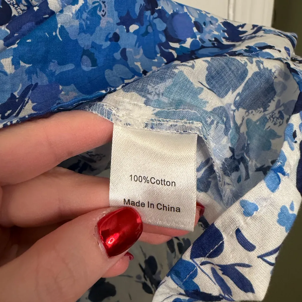 Tuckernuck Bluebell Meadows Tilly Smocked Floral Blue White Blouse Size Small - Image 7