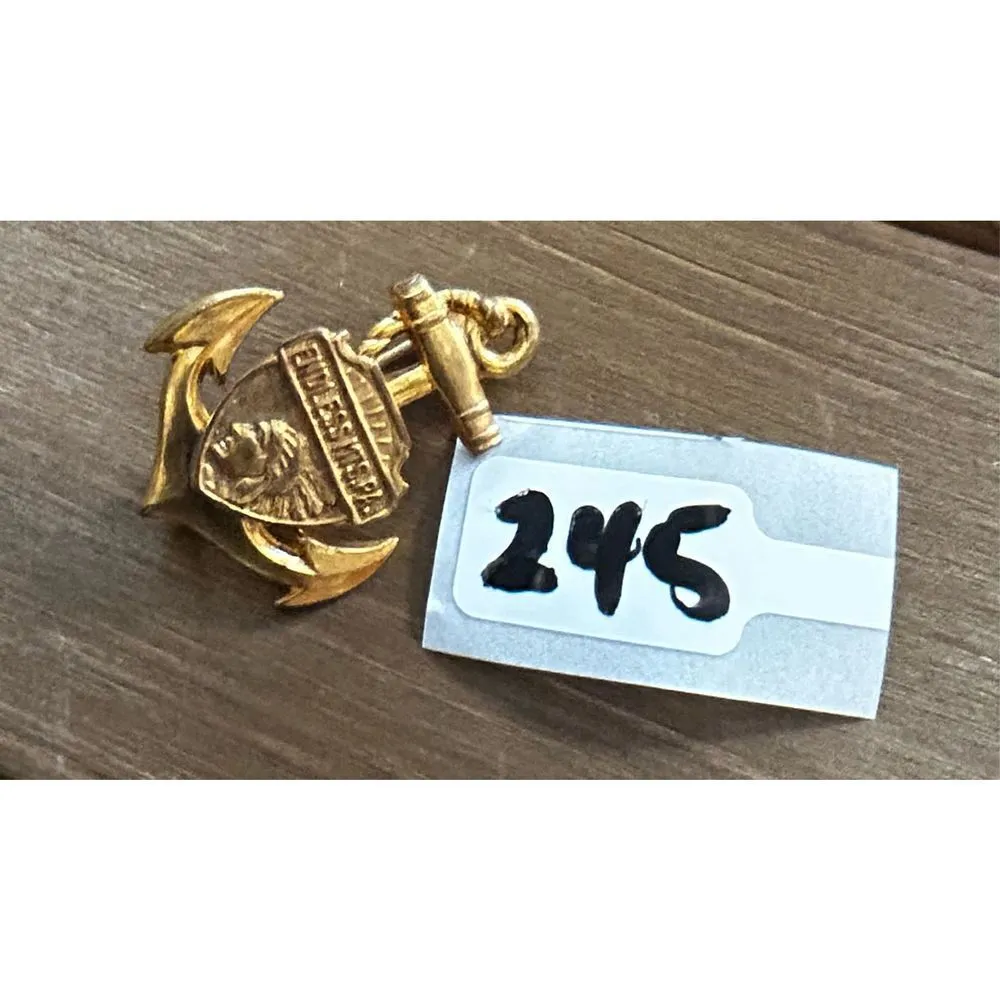 ENDLESSMTS.PA vintage brass anchor pin Brown - Image 6