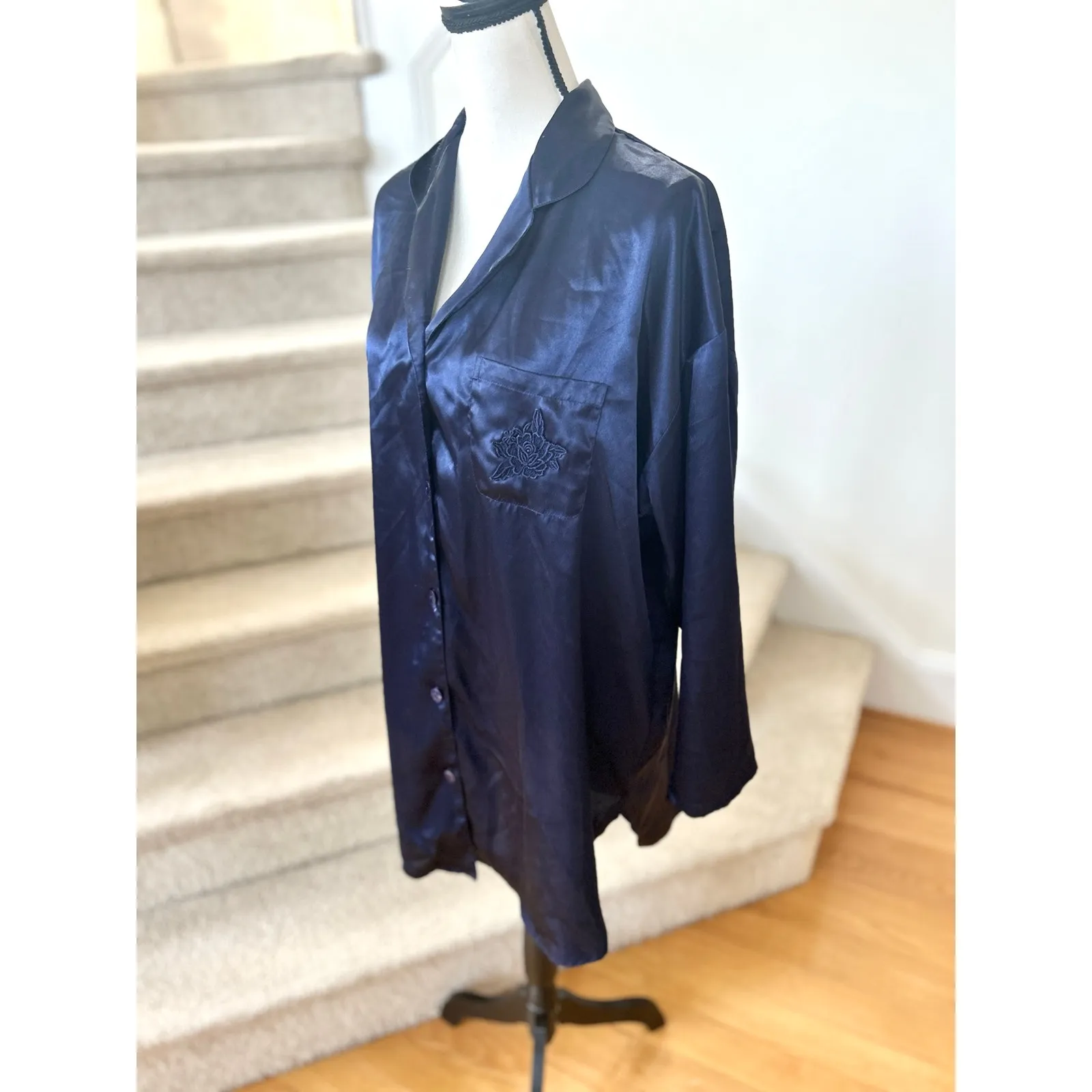 Victoria Secret Navy Satin Rose Applique Night Gown Sleep Dress - Image 5