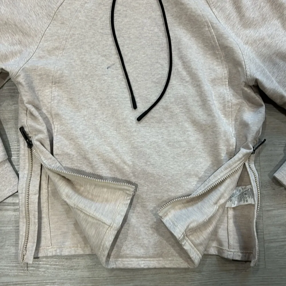 Varley pullover mock neck drawstring sweatshirt with kangaroo pocket - Image 6