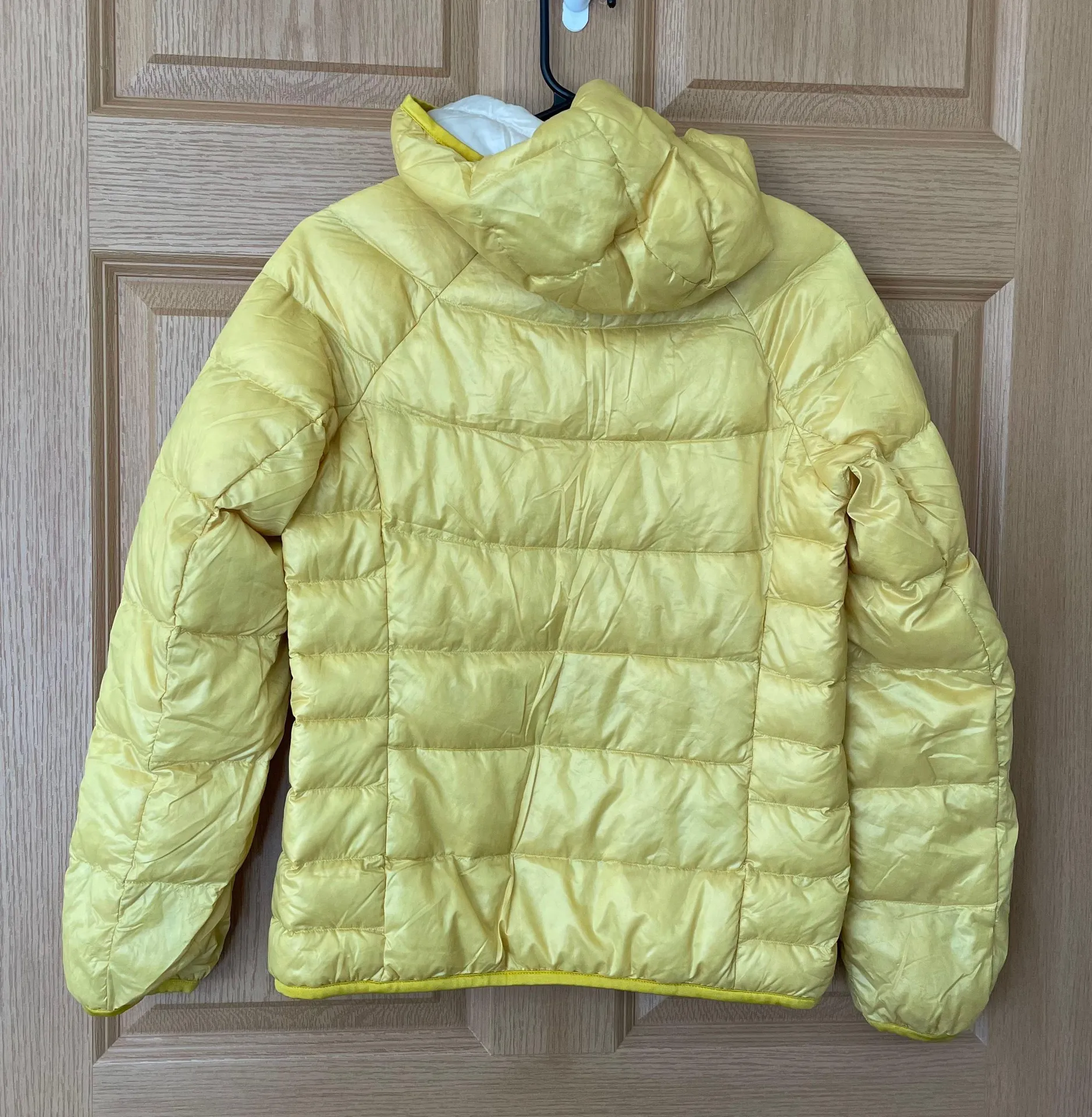 Uniqlo Yellow Puffer Jacket - Image 2