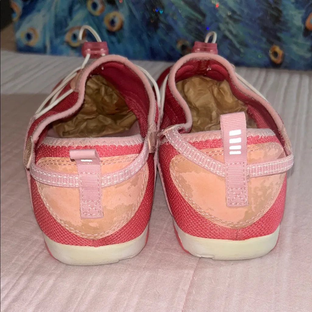 Lands End Size 9 Pink Athletic Water Shoes - Image 6
