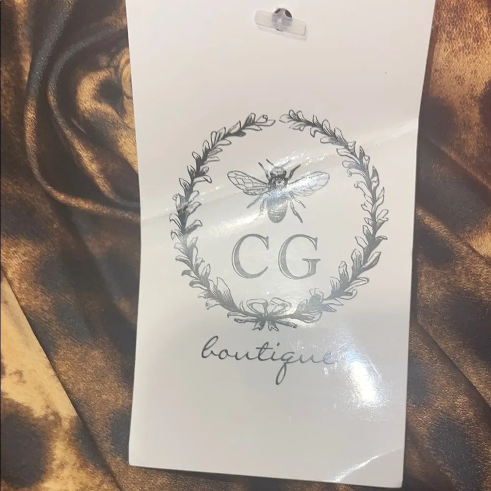 Leopard Print Women's Top Black Size undefined - Image 8