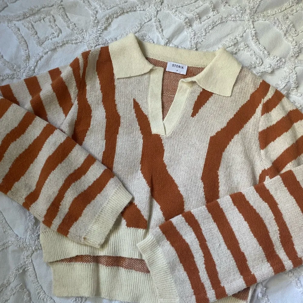 NWT STORIA Zebra Crop Sweater - Image 13