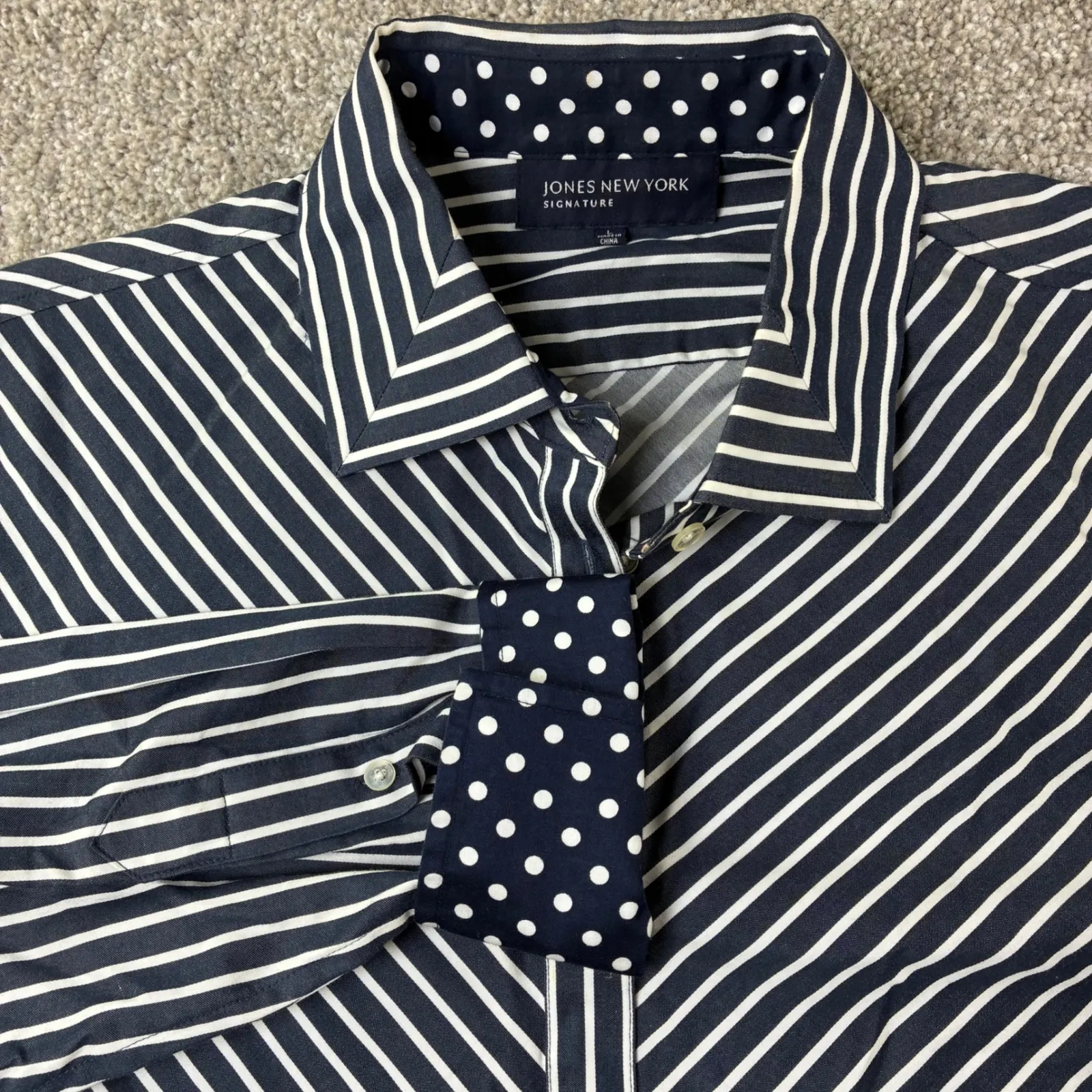 Jones‎ New York Signature Womens L Striped Button Up Shirt Contrast Cuff Stretch Blue Size L - Image 2