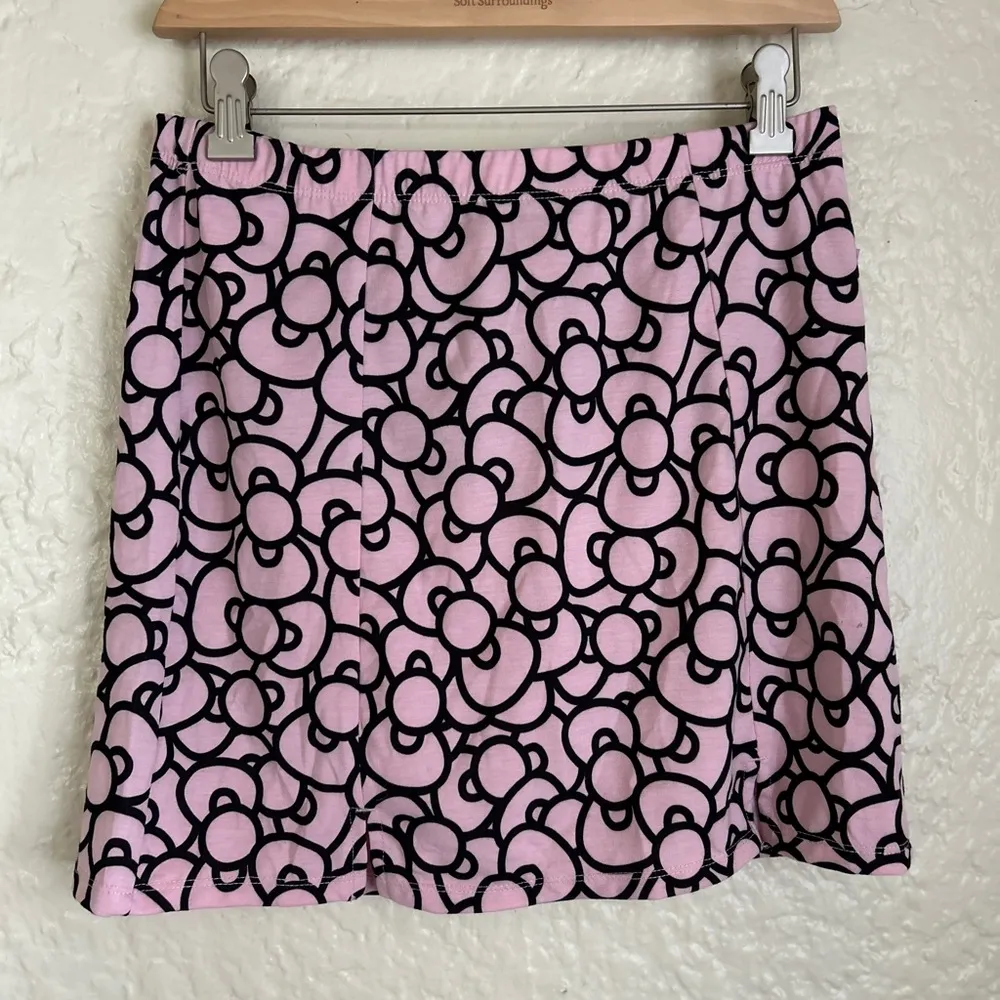 Hello Kitty Pink A-Line Mini Skirt with Bow‎ Pattern size Medium NWT - Image 2