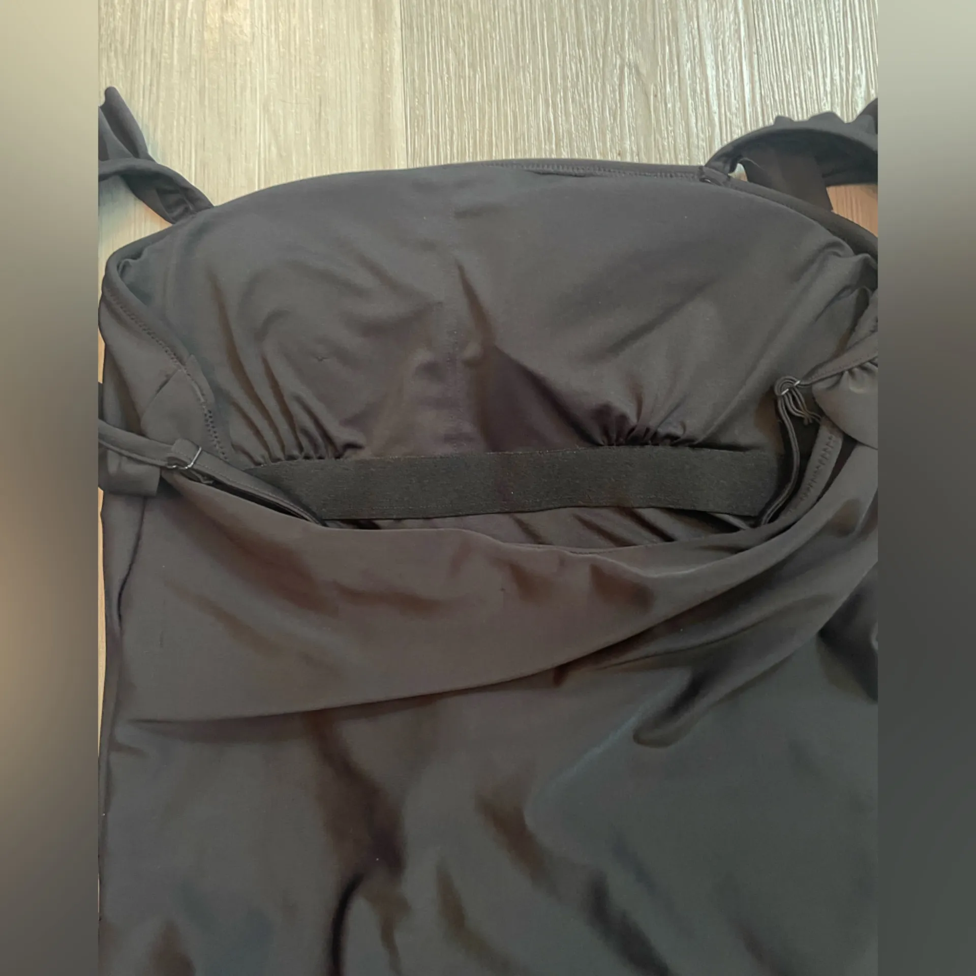 NWOT Old Navy Black Ruffle Padded One Piece Swimsuit size Medium - Image 4