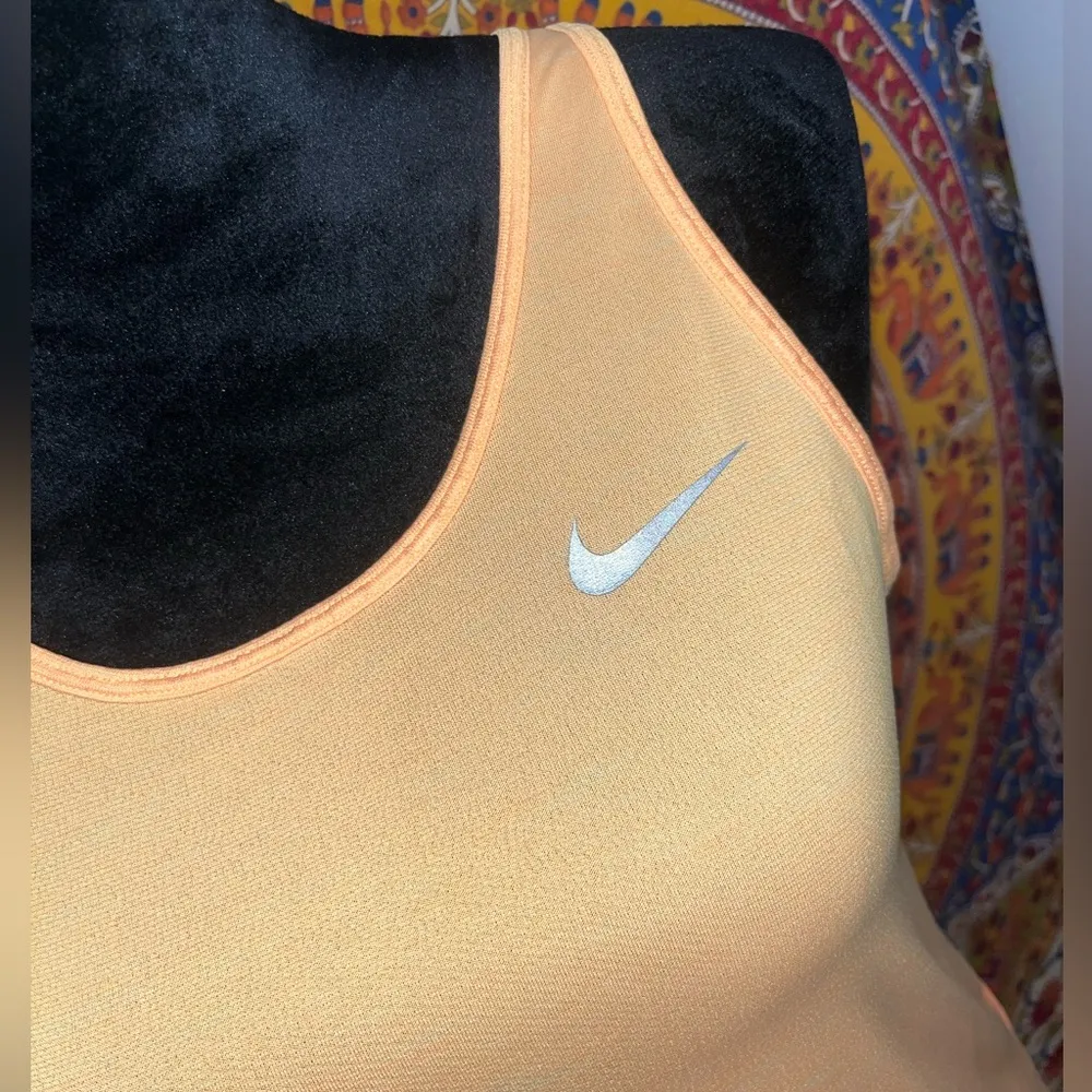 Nike Open Back Design Sheer Yellow Tank Top Size Small - Image 2