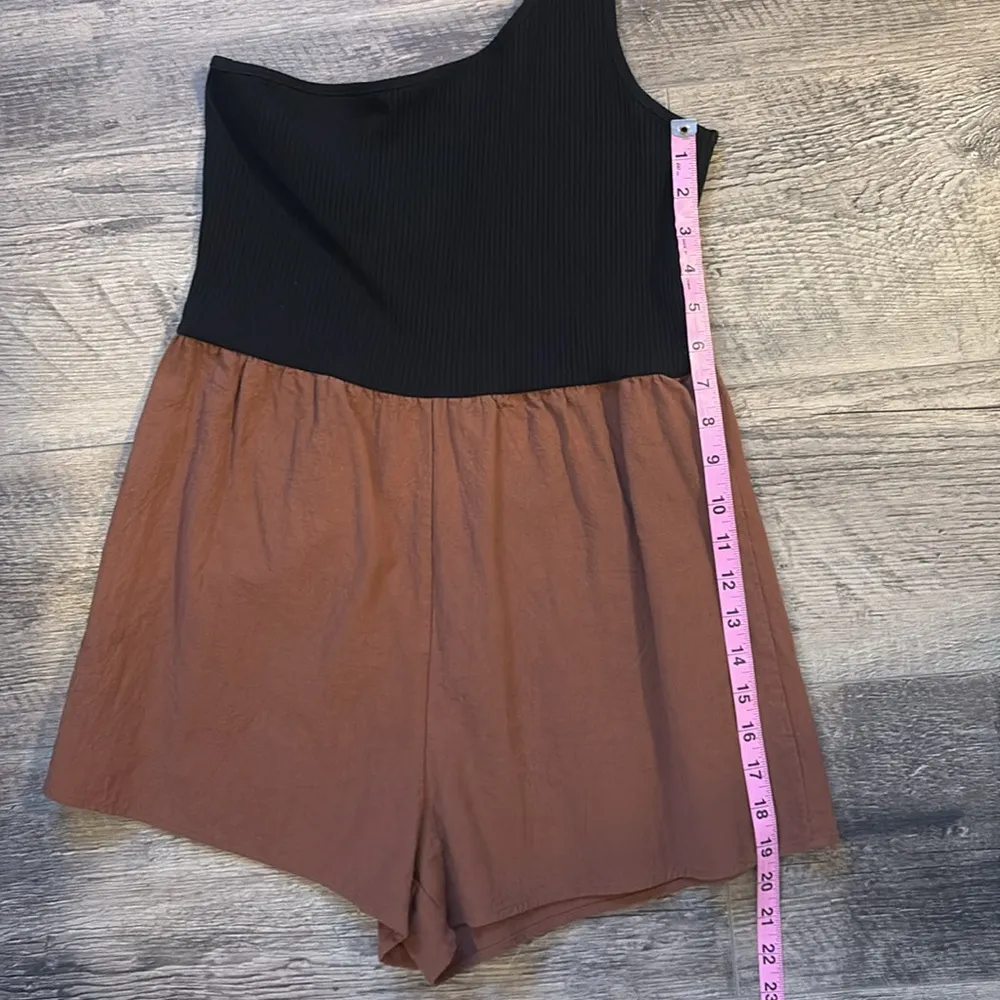One shoulder black & rust/orange romper Orange Size M - Image 5