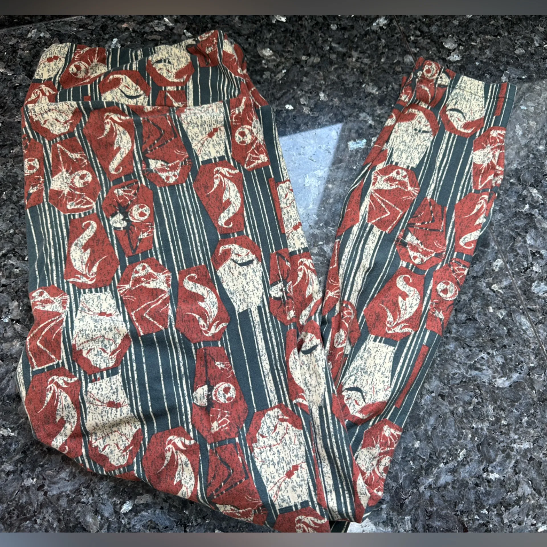 LuLaRoe Disneys Nightmare Before Christmas Leggings Plus Size 1X TC Tall & Curvy - Image 2