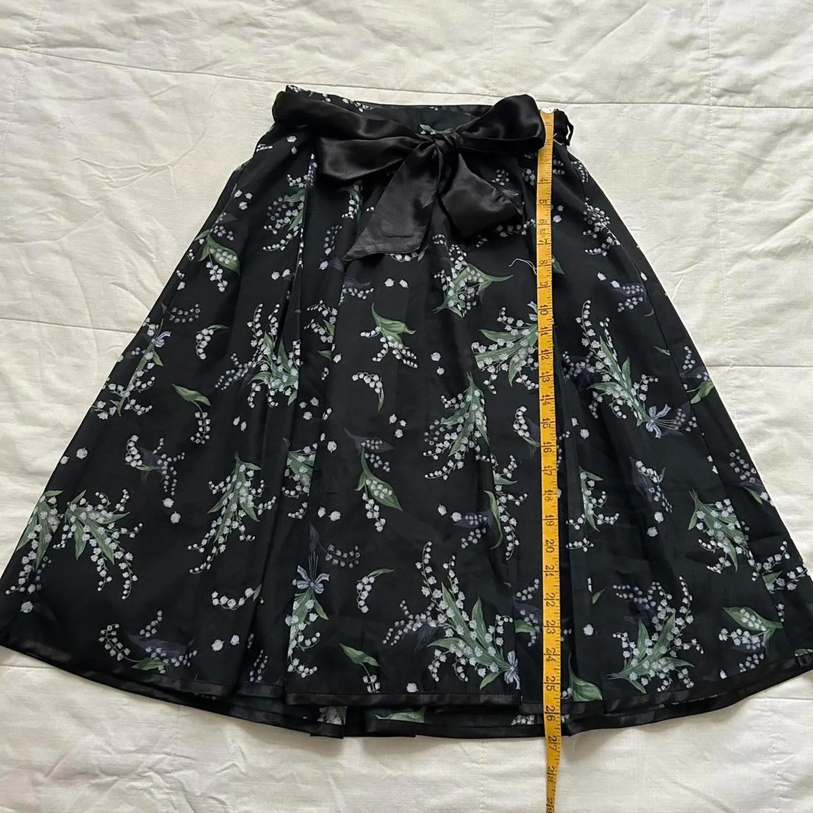 Axes Femme navy & white Lily of the valley floral skirt with bow Size medium Blue - Image 7