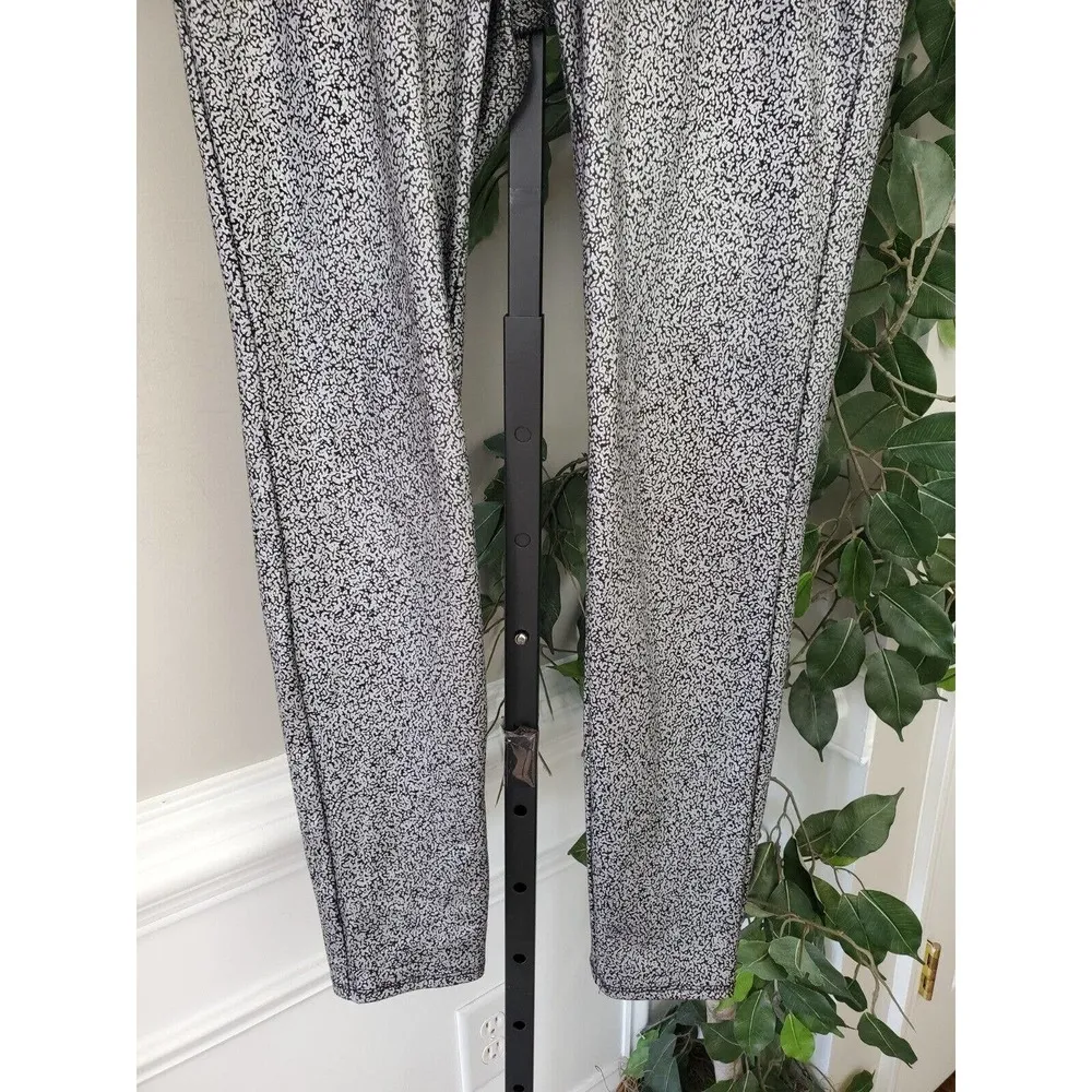 Faded Glory Women Gray Polyester Pull On Mid Rise Skinny Fit Casual Pant Size M - Image 4