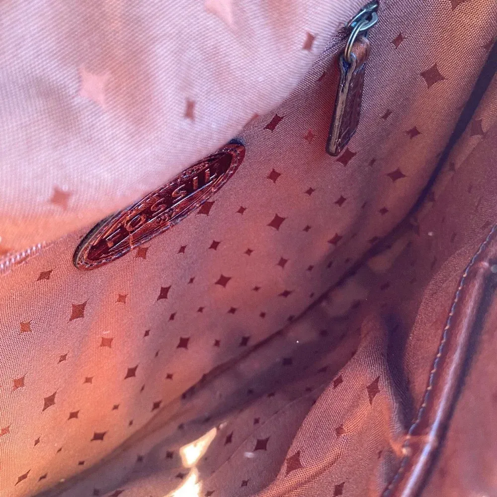 Fossil croc embossed shoulder bag - Image 3