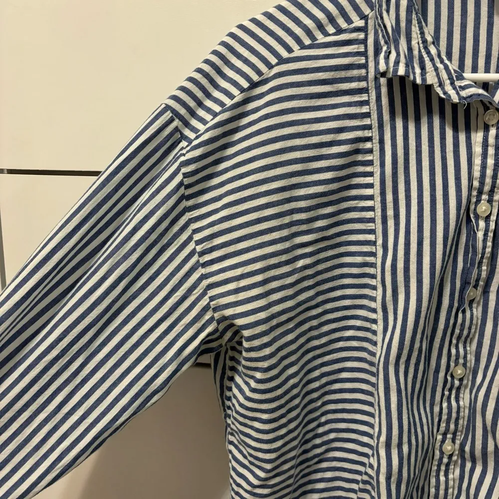 Elizabeth and James Stripe Button Down Shirt - Image 7