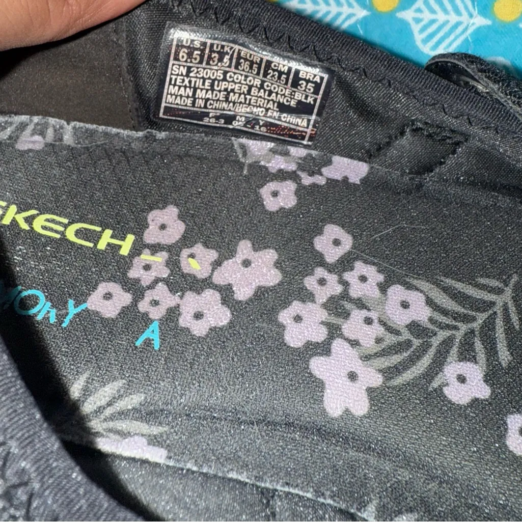 Skechers Women's Black Textured Flats - Image 4